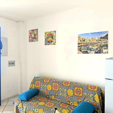 Fronte Mare Semesterbostad